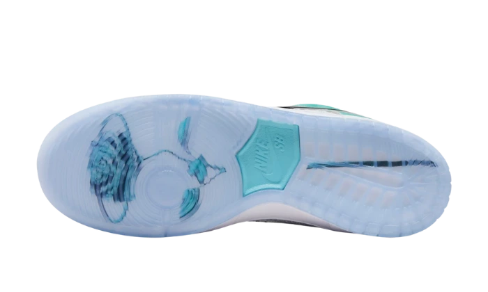 Nike SB x April Skateboards Dunk Low Pro