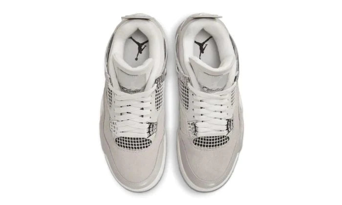 Air Jordan 4 Frozen Moments