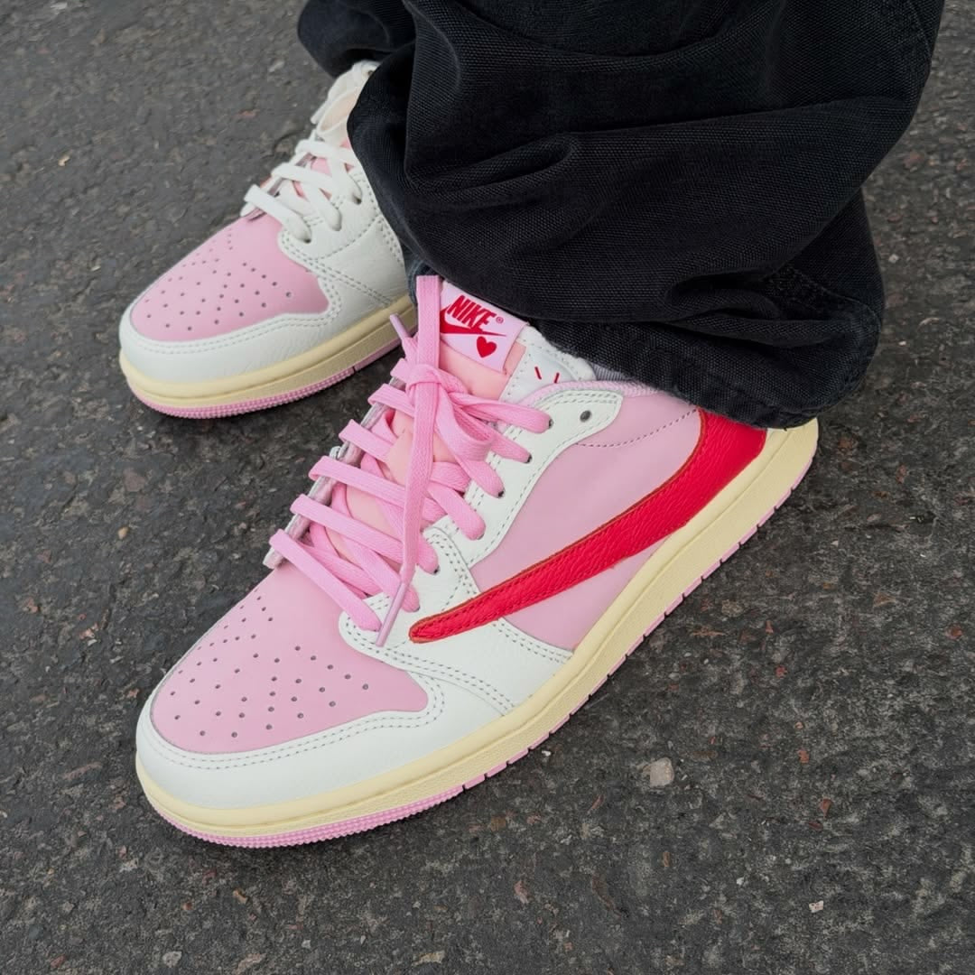 Air Jordan 1 Retro Low OG SP Travis Scott Sail Tropical Pink