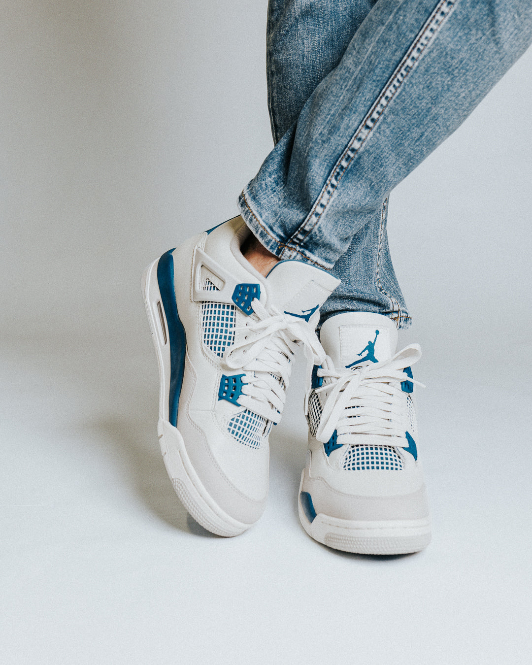 Air Jordan 4 Retro Military Blue (2024)