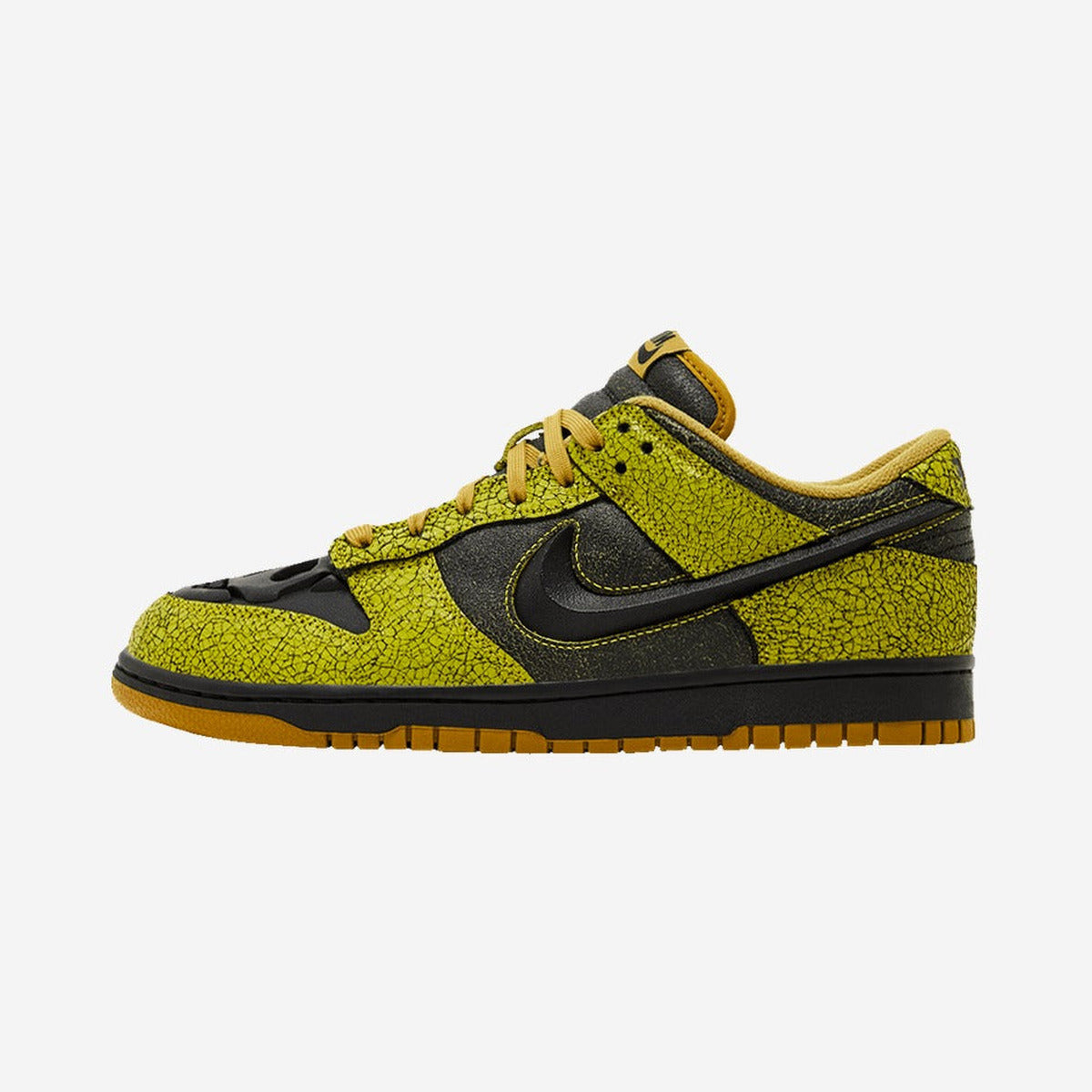 Nike Dunk Low Retro QS Halloween Skull