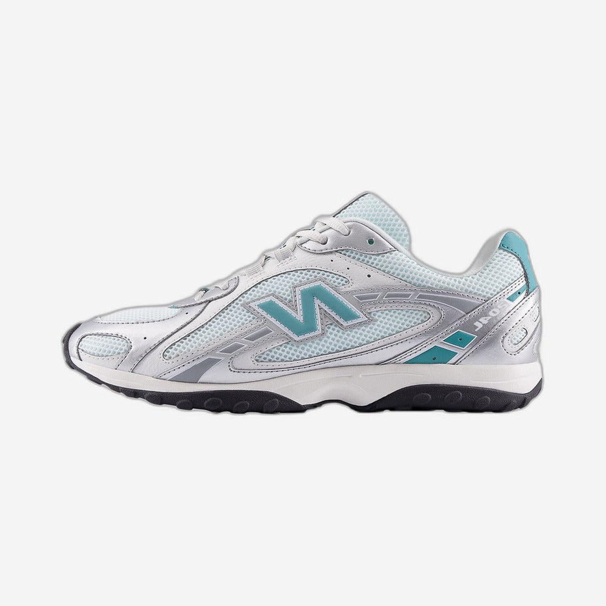 New Balance 204L Light Silver Metallic