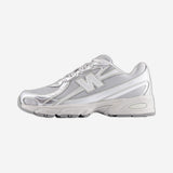 New Balance 740 Metallic Silver
