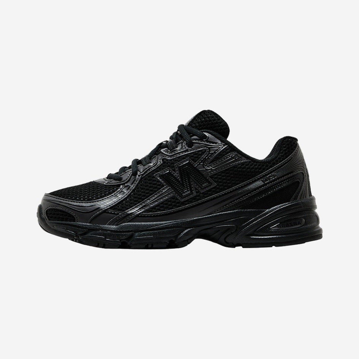 New Balance 740 Triple Black