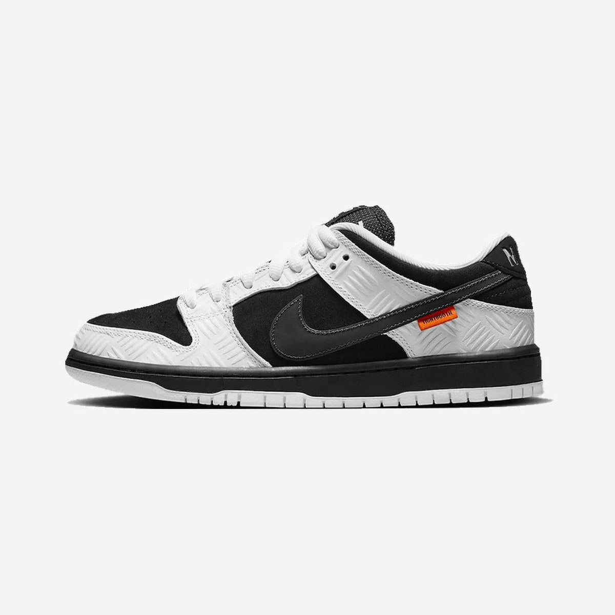 Nike SB Dunk Low TIGHTBOOTH