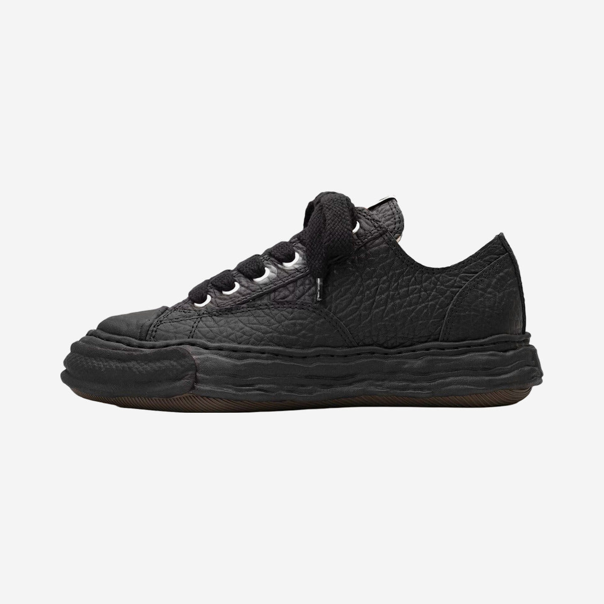 Maison Mihara Yasuhiro Peterson 23 OG Sole Monster Leather Low Triple Black A15FW723-BLACK — Sneakers Maison Mihara Yasuhiro su LAB19