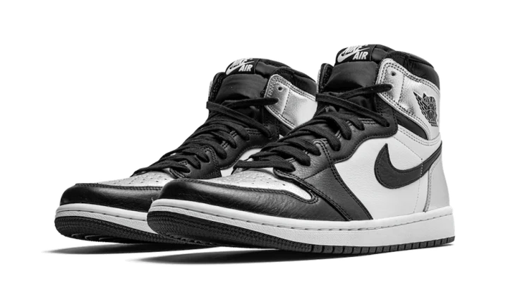 Air Jordan 1 Retro High Silver Toe