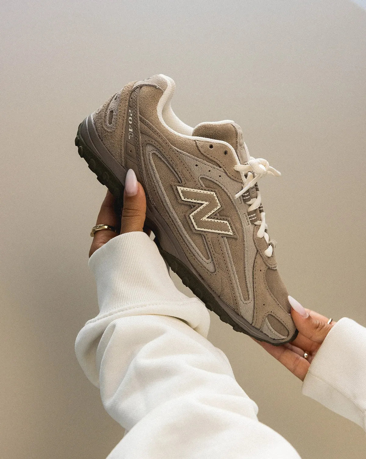 New Balance 204L Mushroom Arid Stone