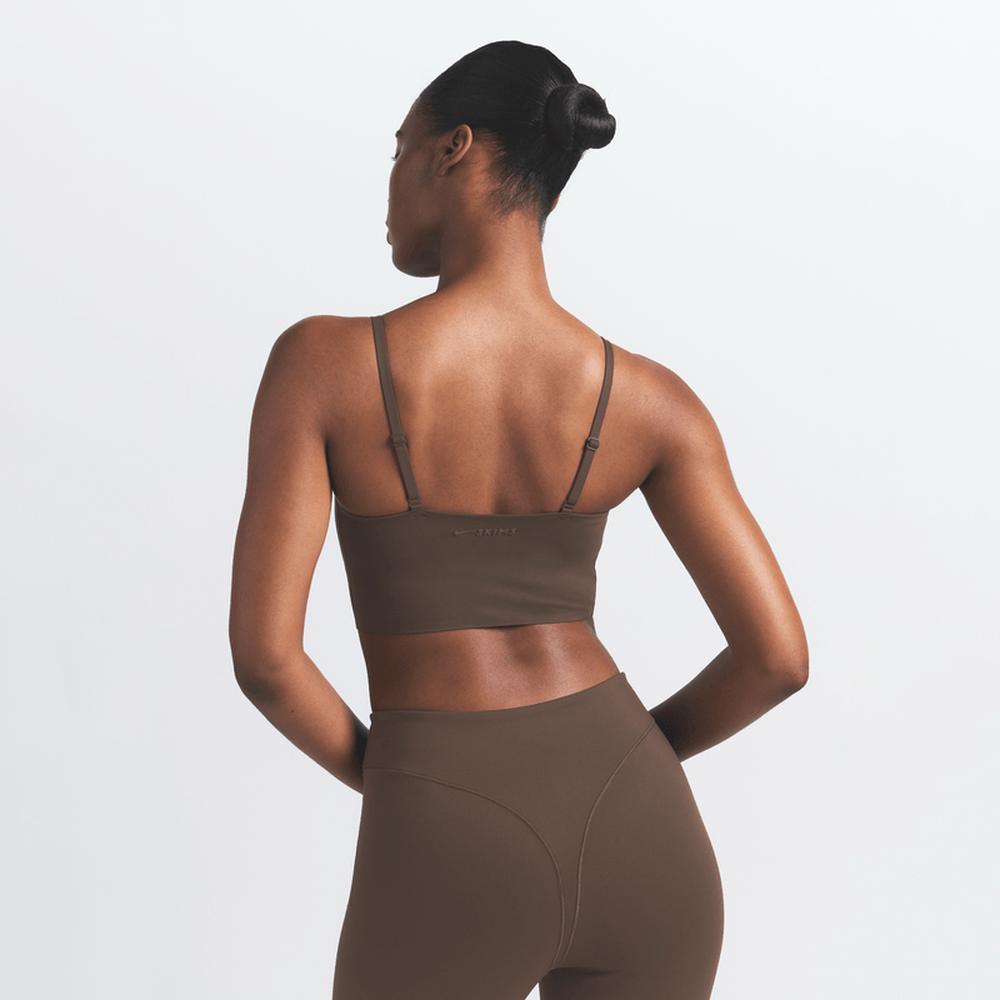 NikeSKIMS Matte Women's Cami Longline Bra NSKM Dark Sepia/NSKM Dark Sepia IU3053-233 — Abbigliamento Nike su LAB19