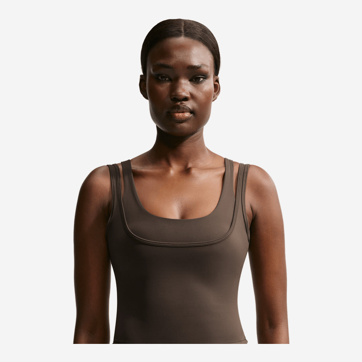 NikeSKIMS Matte Women's Double-Strap Scoop Tank Top NSKM Dark Sepia/NSKM Dark Sepia IR5027-233 — Abbigliamento Nike su LAB19