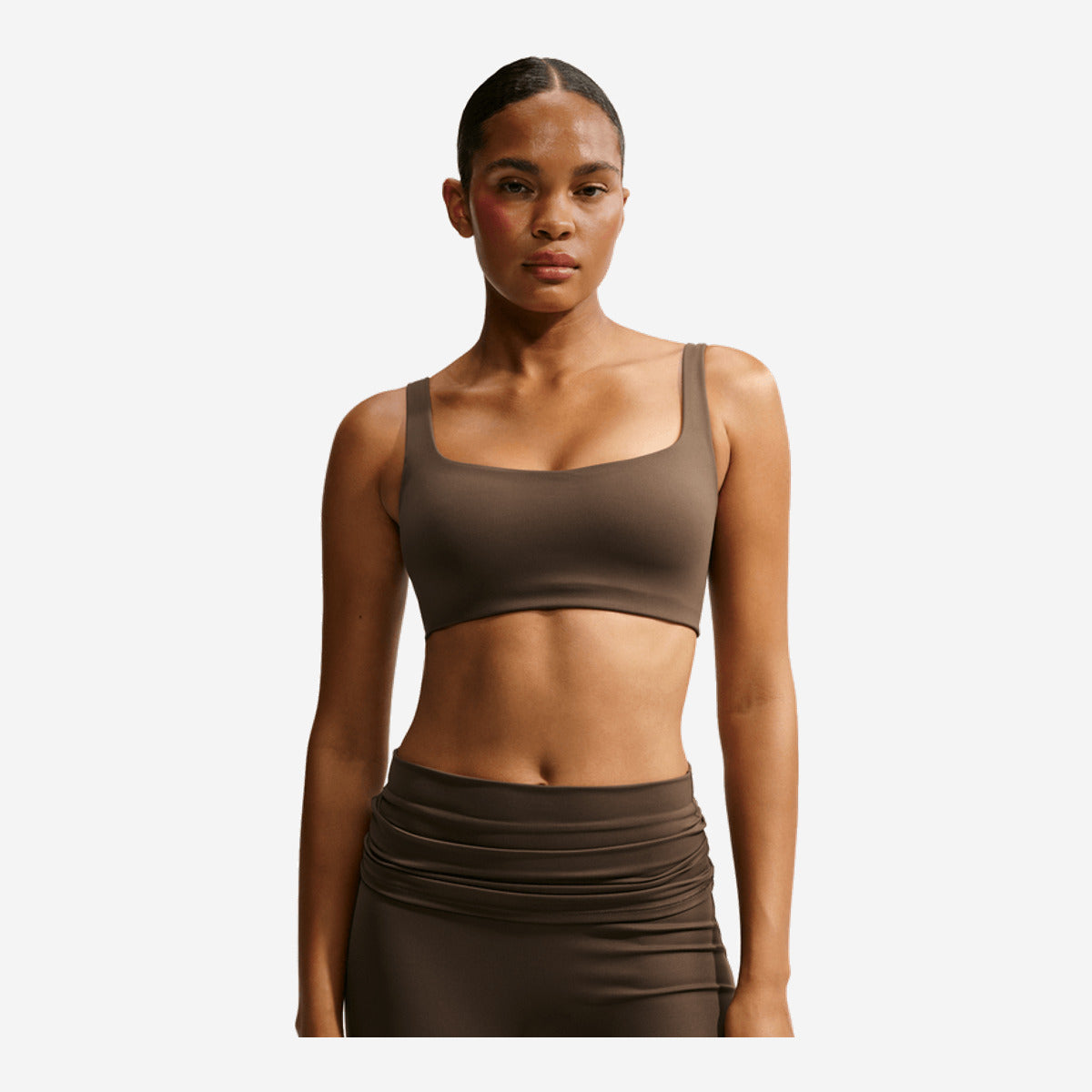 NikeSKIMS Matte Women's Scoop-Neck Bra NSKM Dark Sepia/NSKM Dark Sepia IR5035-233 — Abbigliamento Nike su LAB19