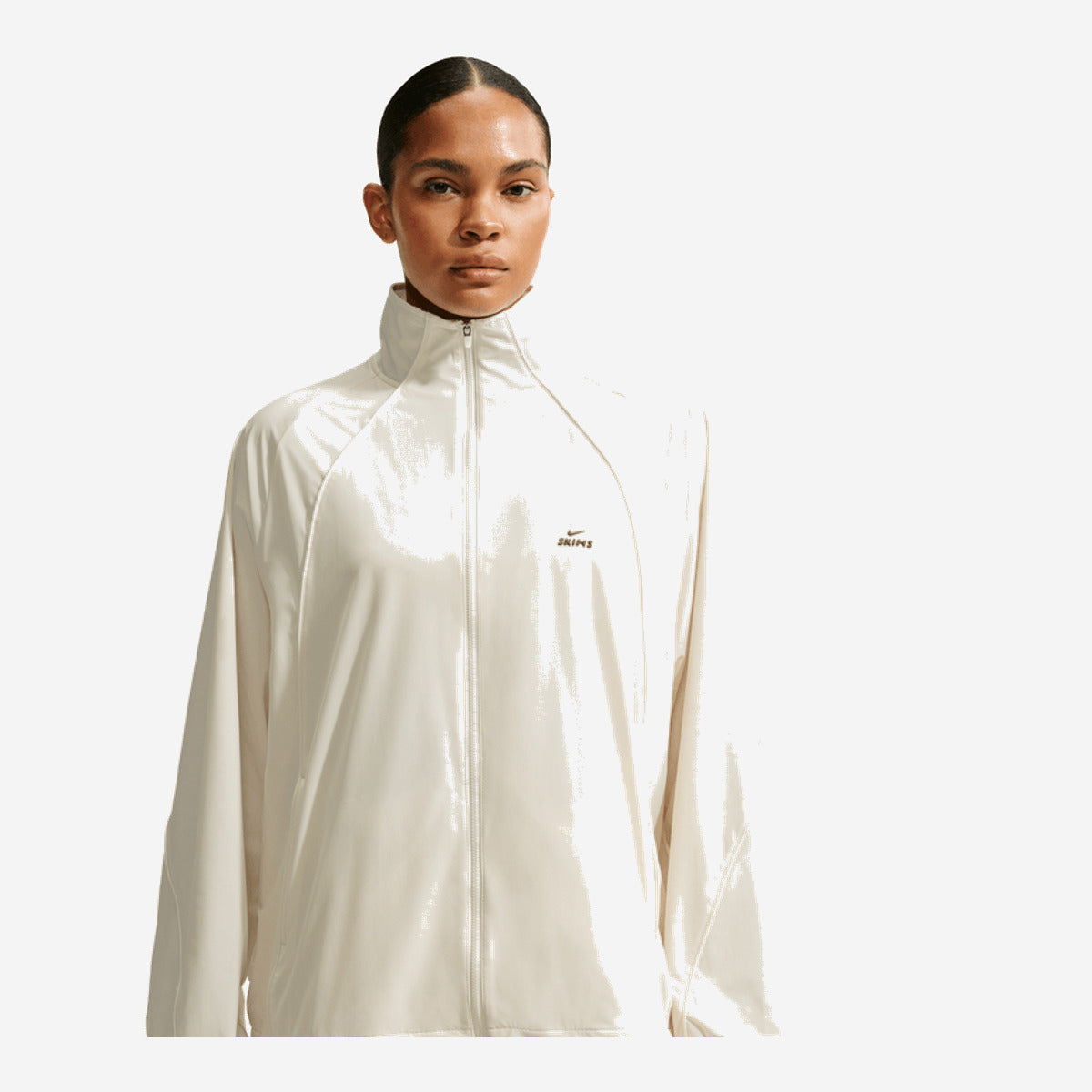 NikeSKIMS Stretch Nylon Women's Oversized Jacket NSKM Actv Ivory/NSKM Actv Ivory/NSKM Actv Ivory IU2223-108 — Abbigliamento Nike su LAB19