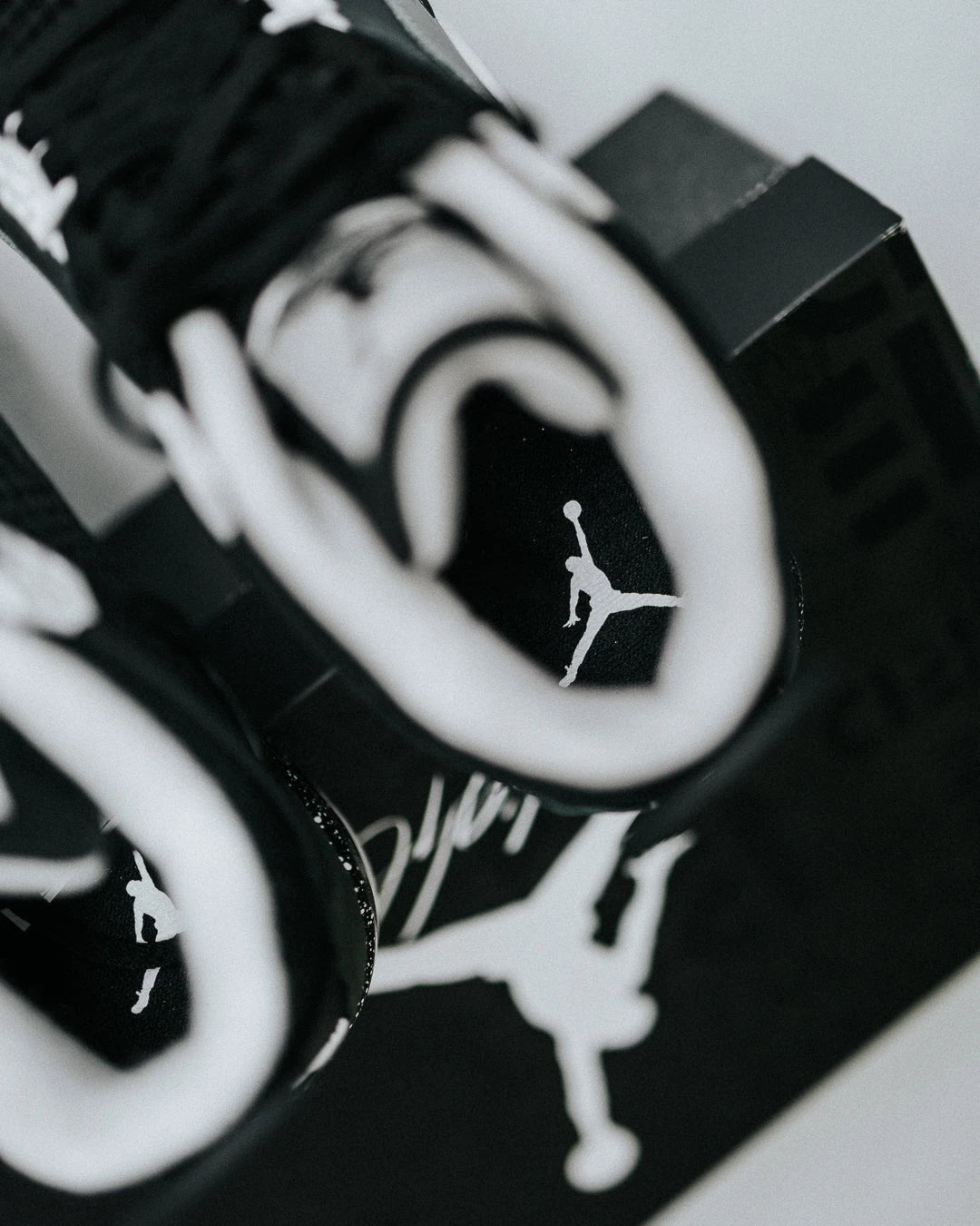Air Jordan 4