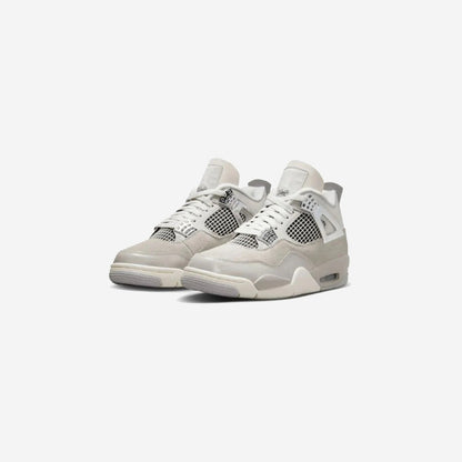 Air Jordan 4 Frozen Moments