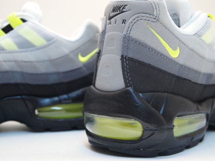 Air Max 95 OG Neon (2008/2010) - 609048-072