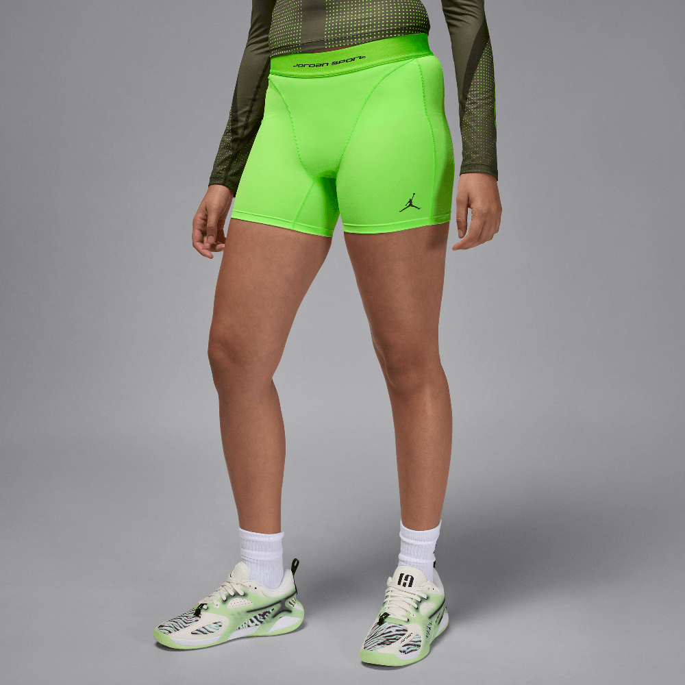 Jordan Sport Leak Protection: Period Women's Shorts Electric Green HF9483-359 — Abbigliamento Air Jordan su LAB19