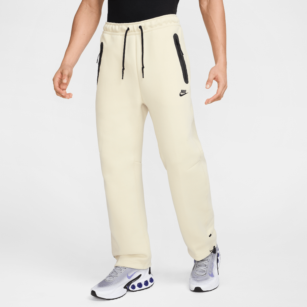 Nike Sportswear Tech Fleece Light Khaki/Black HJ6533-234 — Abbigliamento Nike su LAB19