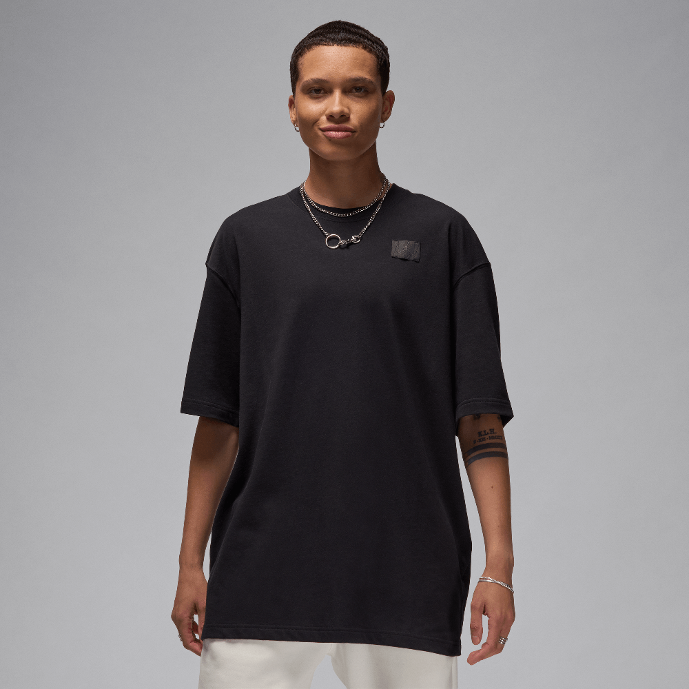 Jordan Essentials Women's Oversized T-Shirt Black HM4372-010 — Abbigliamento Air Jordan su LAB19