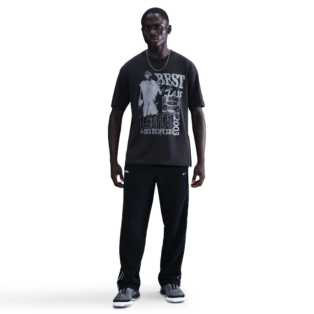 Nike LeBron 'Best In Class' Men's Basketball T-Shirt Off-Noir IH8542-045 — Abbigliamento Nike su LAB19