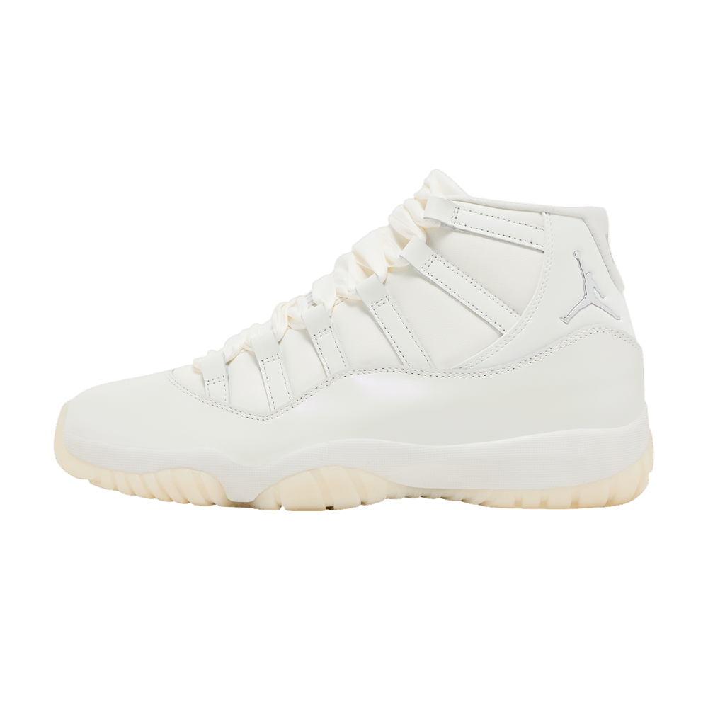 Jordan 11 Retro Pearl (Women's) AR0715-110 — Sneakers Air Jordan su LAB19