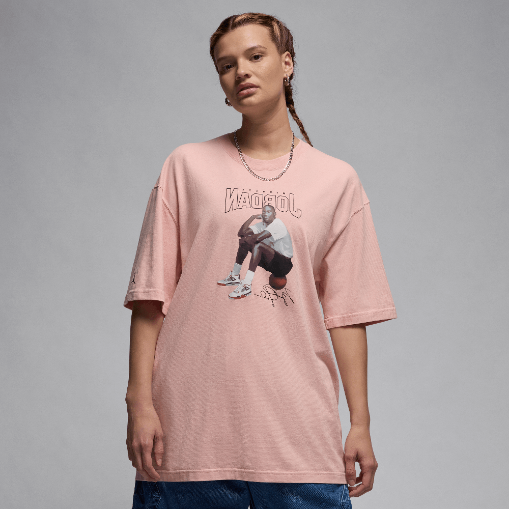 Jordan Women's Oversized Graphic T-Shirt Pink Glaze FN5703-607 — Abbigliamento Air Jordan su LAB19