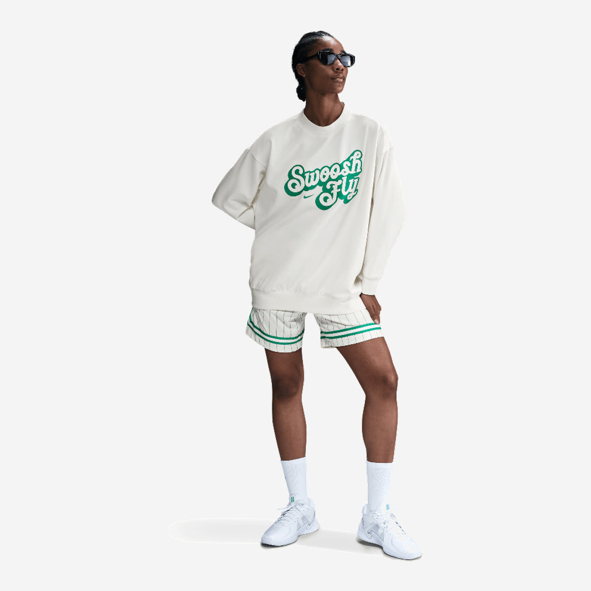 Nike Swoosh Fly Women's Dri-FIT Oversized French Terry Basketball Sweatshirt Sail/Stadium Green FZ5514-133 — Abbigliamento Nike su LAB19