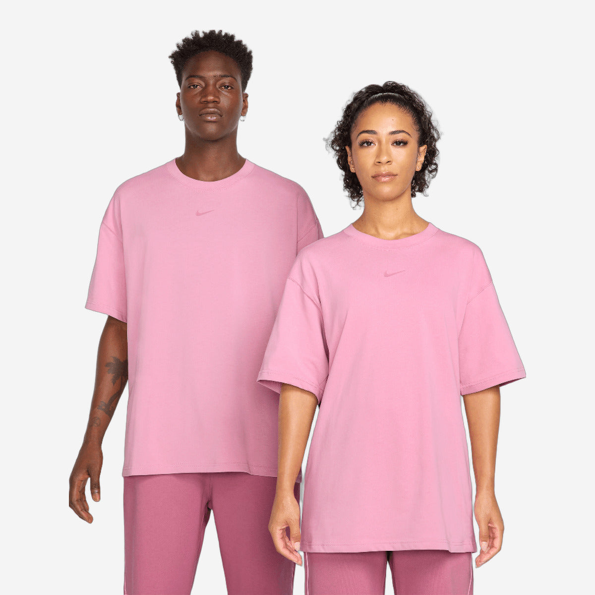 Nike x NOCTA Max 90 T-shirt Elemental Pink/Desert Berry FN7663-698 — Abbigliamento Nike su LAB19