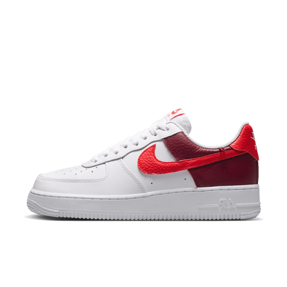 Nike Air Force 1 Low '07 White Light Crimson Gold Charm Bracelet (Women's) IR0872-101 — Sneakers Nike su LAB19