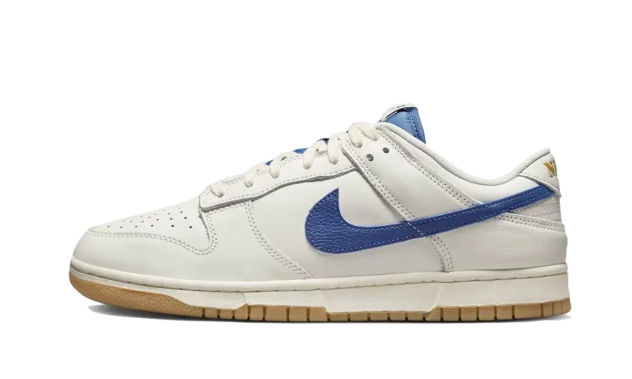 Dunk Low SE Sail Dark Marina Blue