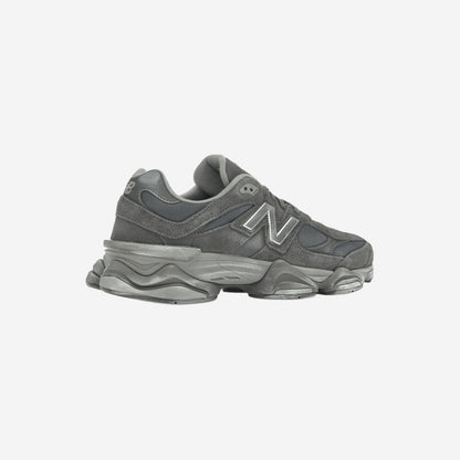 New Balance 9060 Magnet