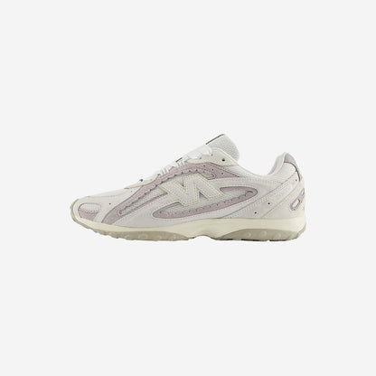 New Balance 204L Reflection