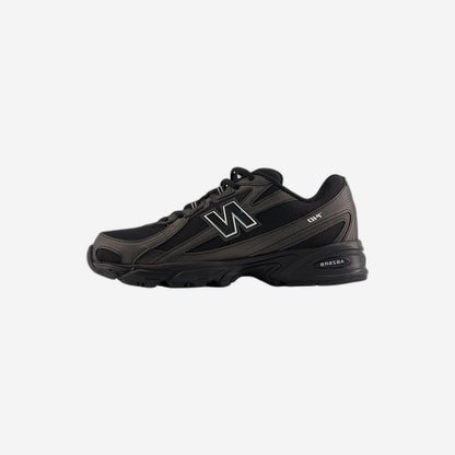 New Balance 740 Black Grey